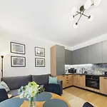 Superapart Kopinska 25 Ochota Centrum شقة